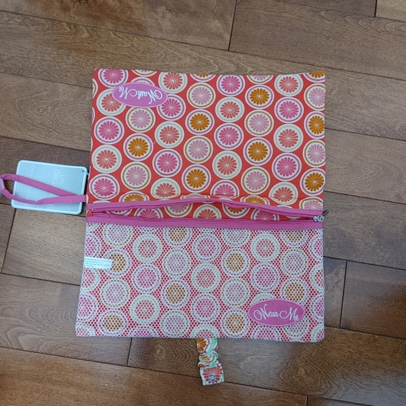 Free Lingerie Organizer pink and green - Picture 4 of 4